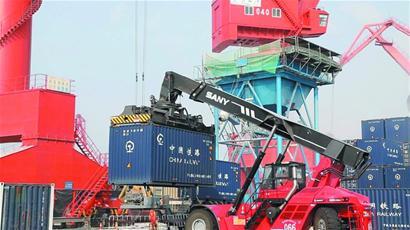 海鐵聯(lián)運(yùn) 暢通國際動(dòng)脈，守護(hù)島城春節(jié)物資供應(yīng)